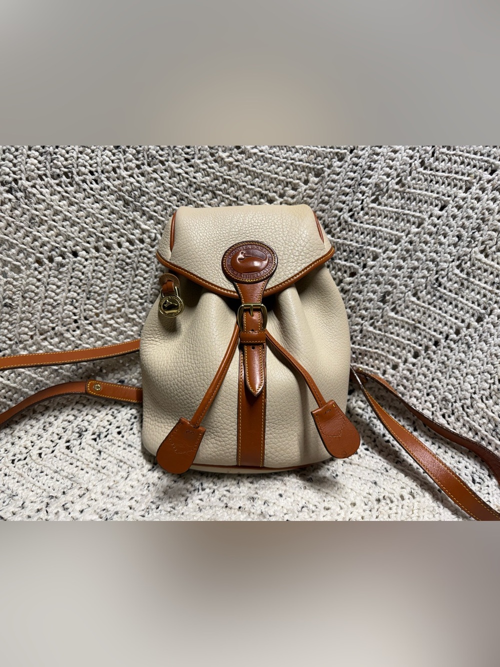 Vintage Dooney & Bourke Cream Tag Drawstring Backpack